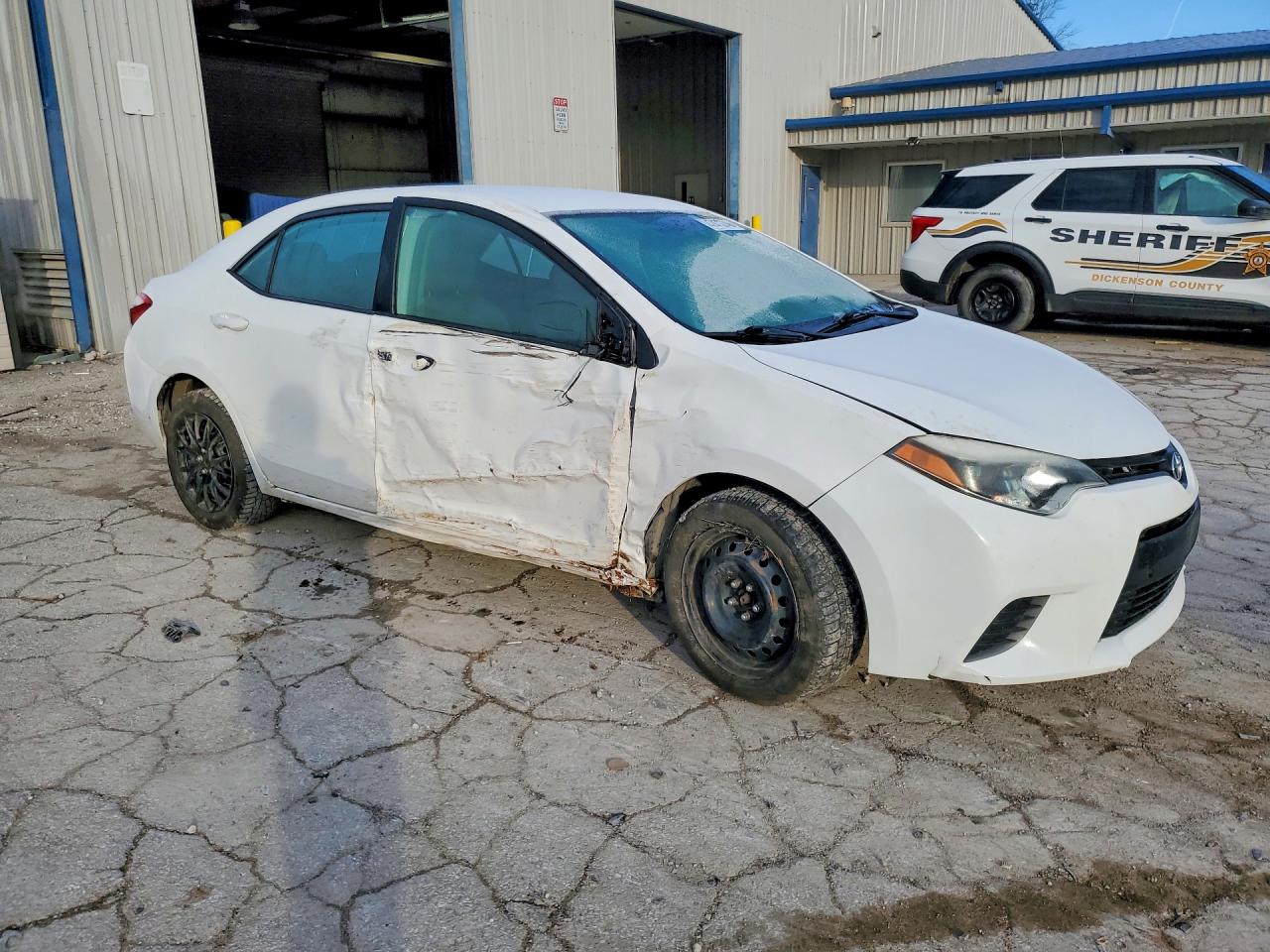 2014 TOYOTA COROLLA LE photo 4