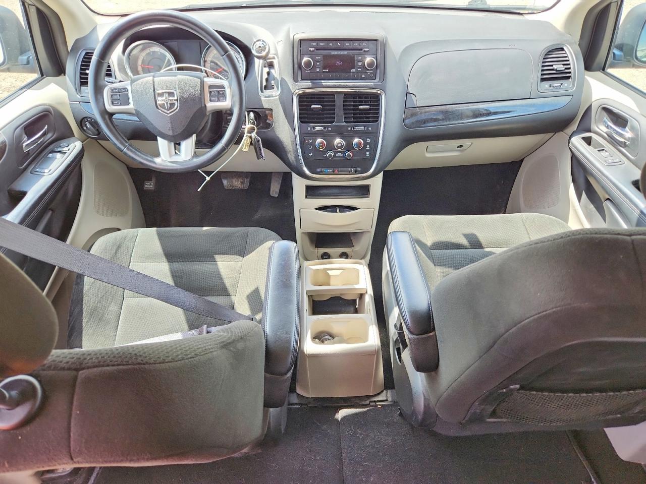 2015 DODGE GRAND CARAVAN SE photo 22