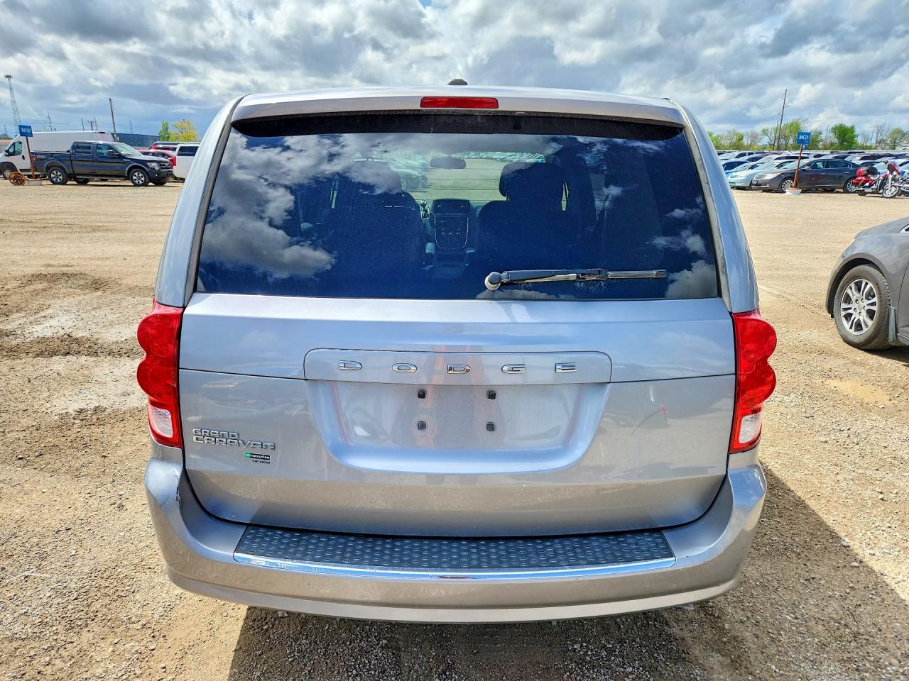 2015 DODGE GRAND CARAVAN SE photo 16