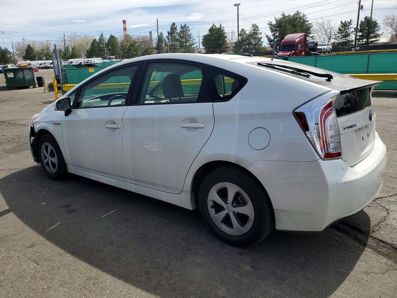 2012 TOYOTA PRIUS THREE photo 2