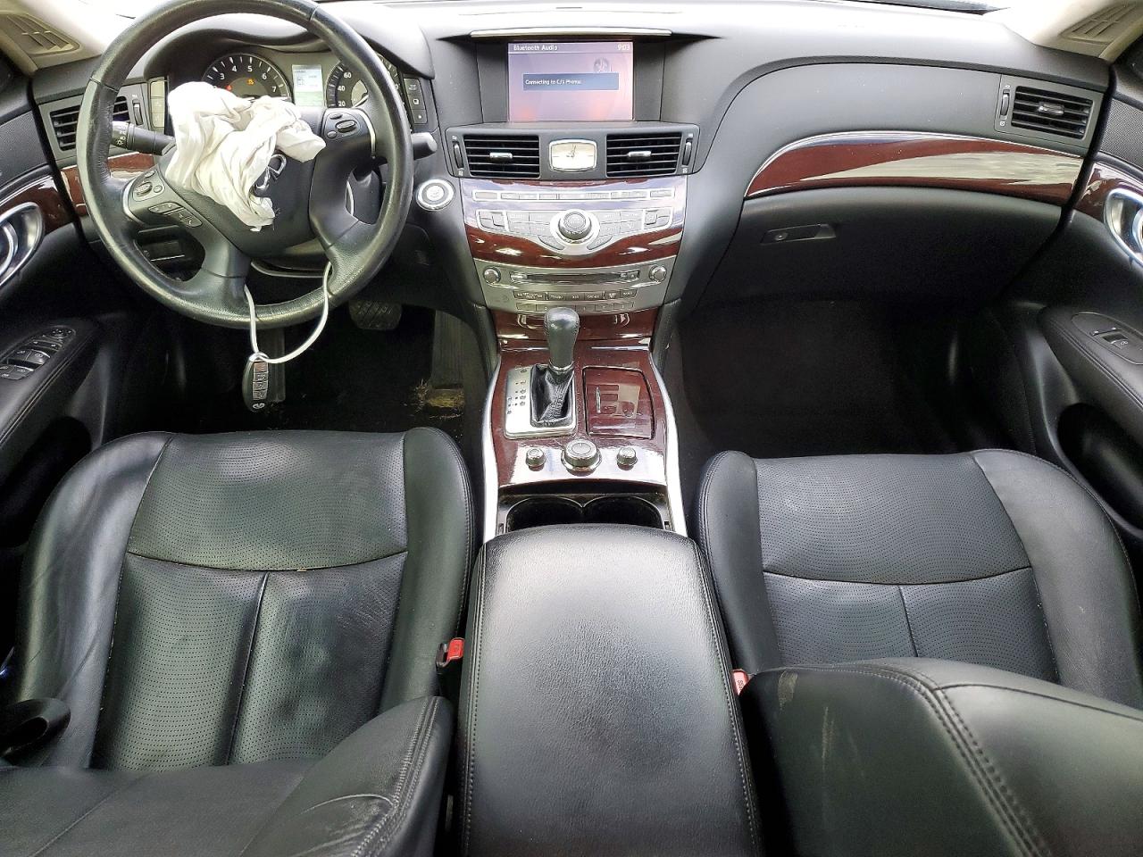 2016 INFINITI Q70L 3.7 photo 22