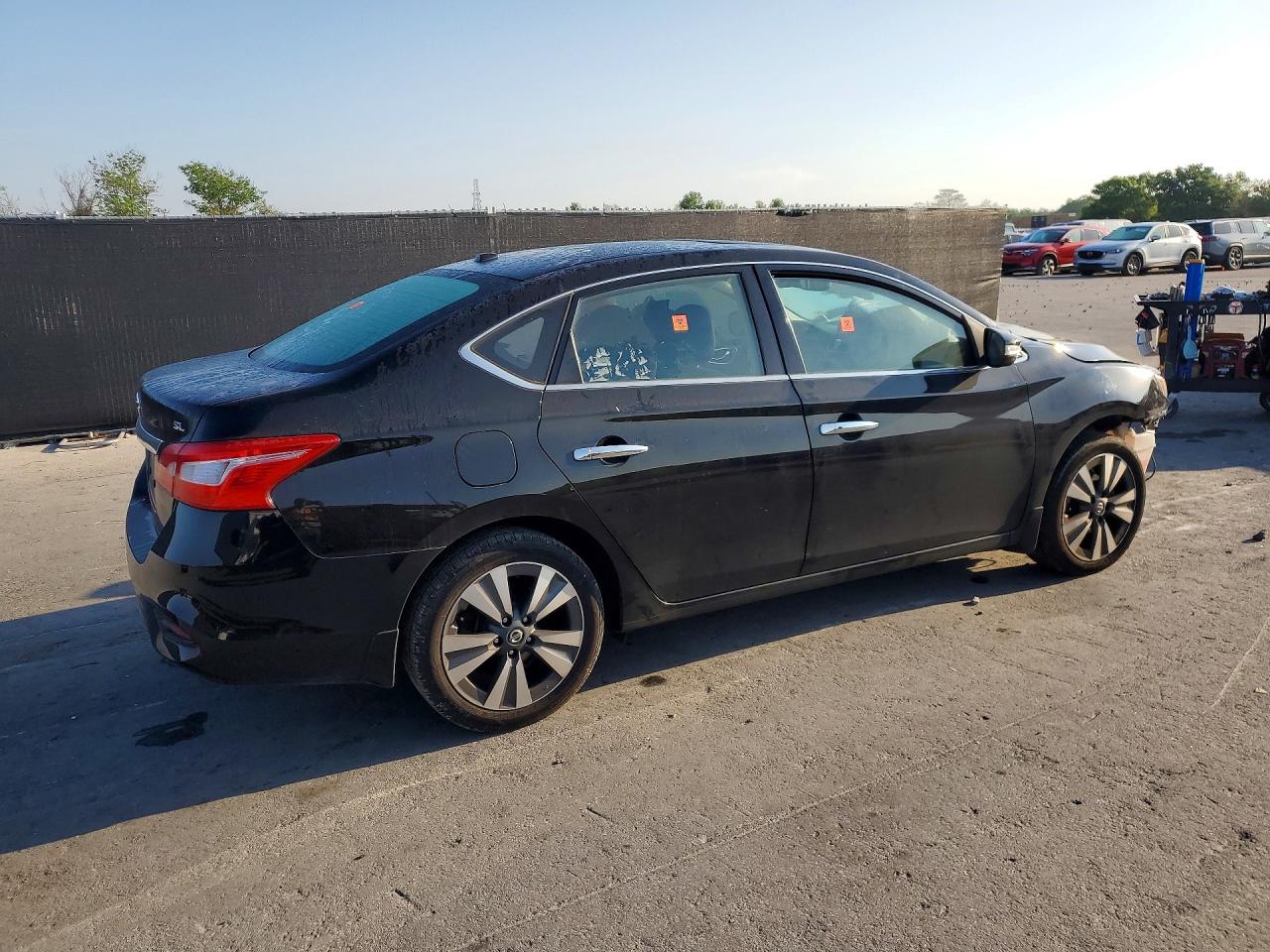 2018 NISSAN SENTRA SL photo 5