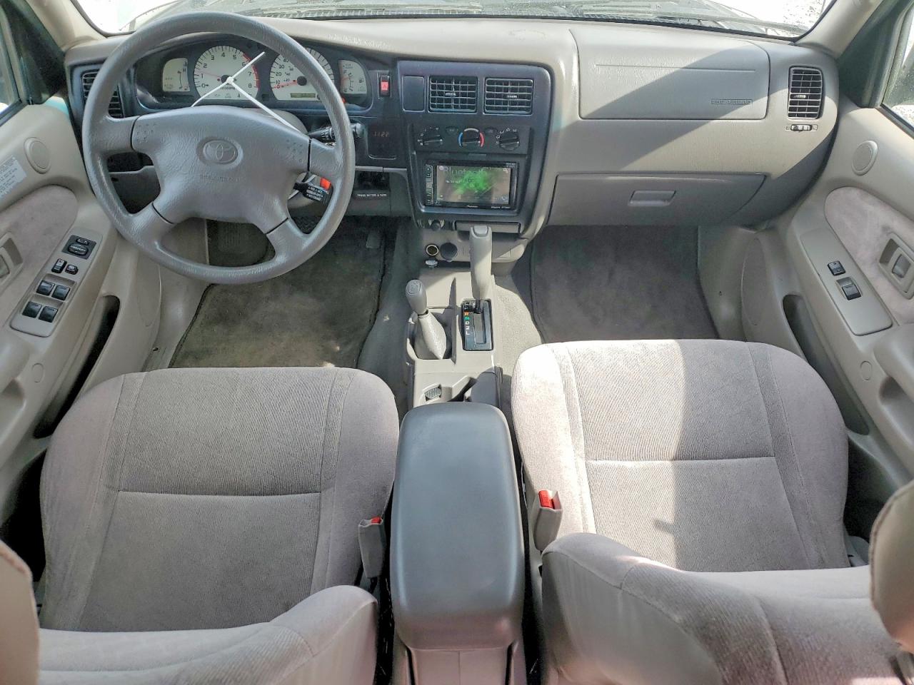 2004 TOYOTA TACOMA V6 photo 15