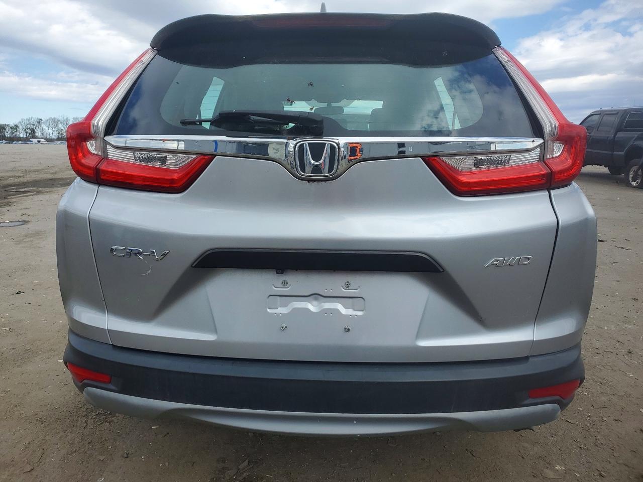 2018 HONDA CR-V LX photo 11
