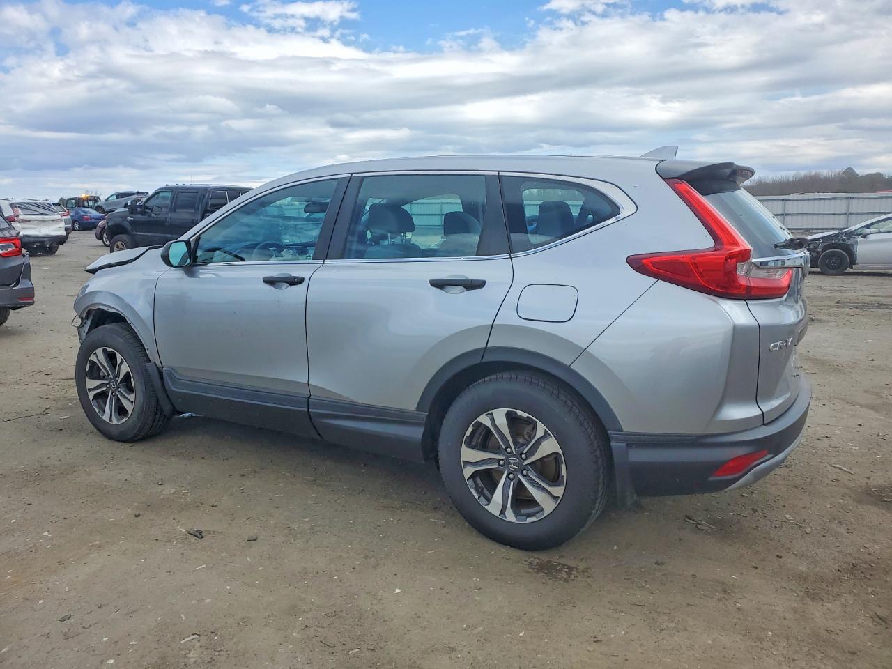 2018 HONDA CR-V LX photo 3