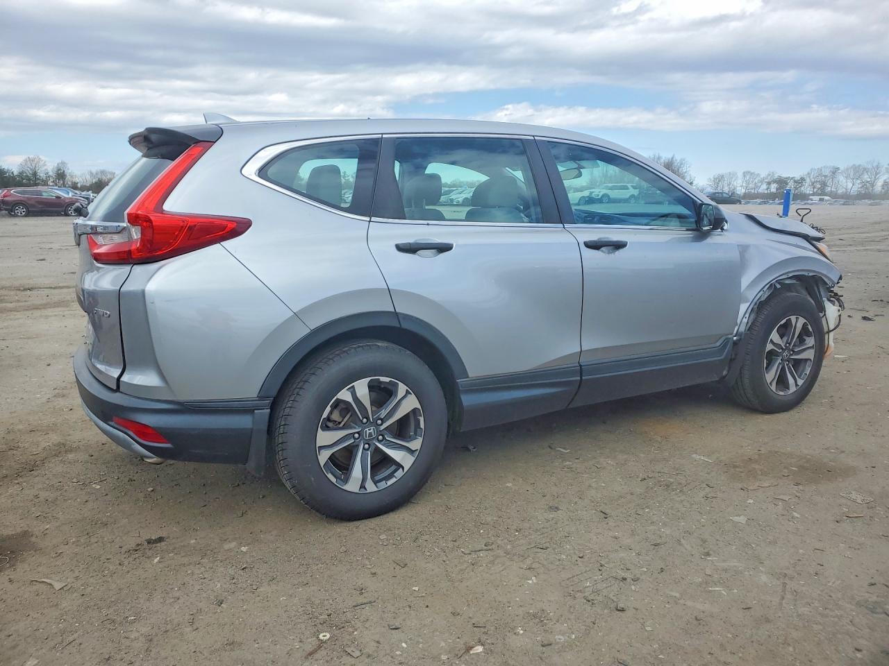 2018 HONDA CR-V LX photo 5