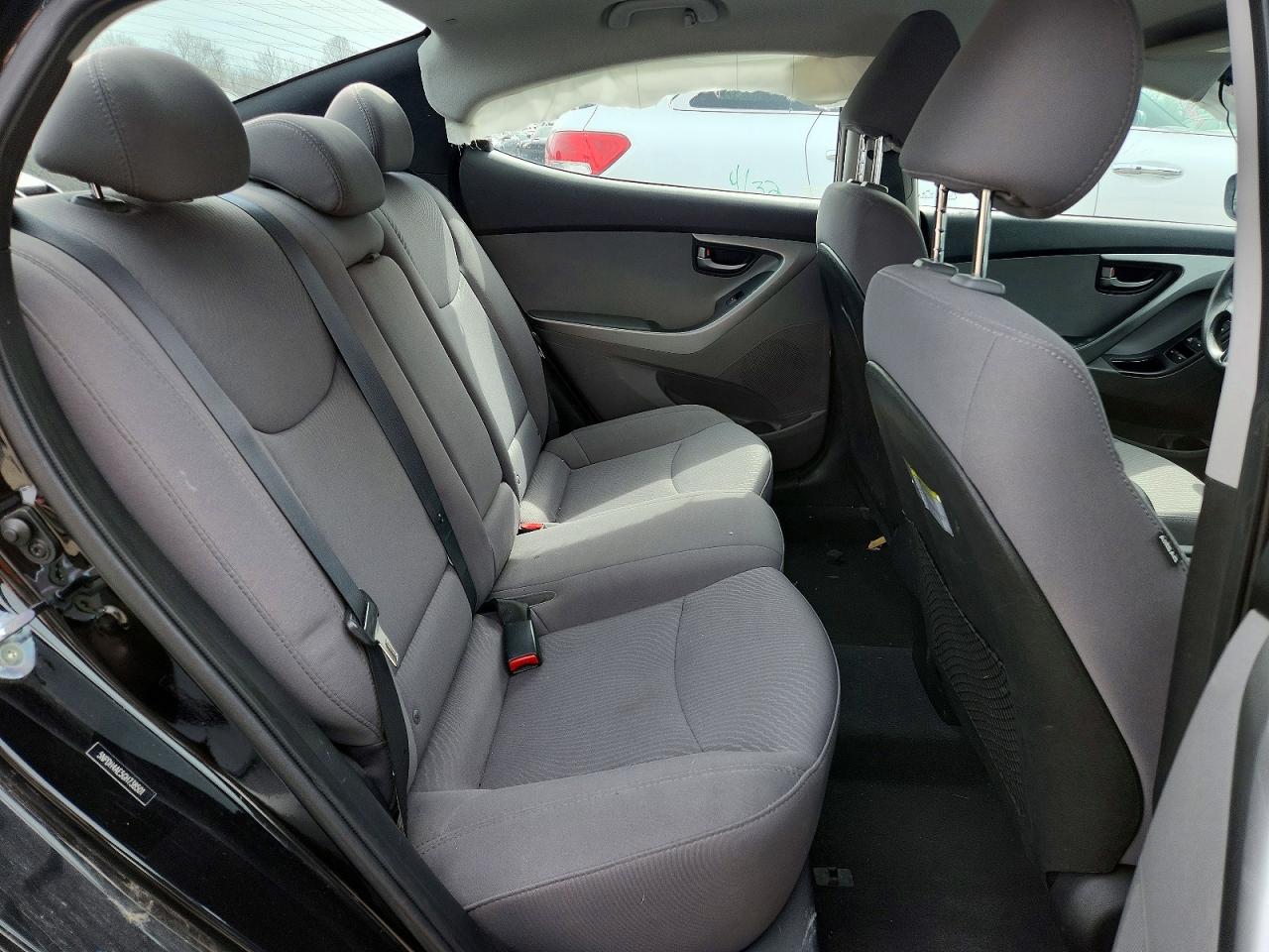 2016 HYUNDAI ELANTRA SE photo 10