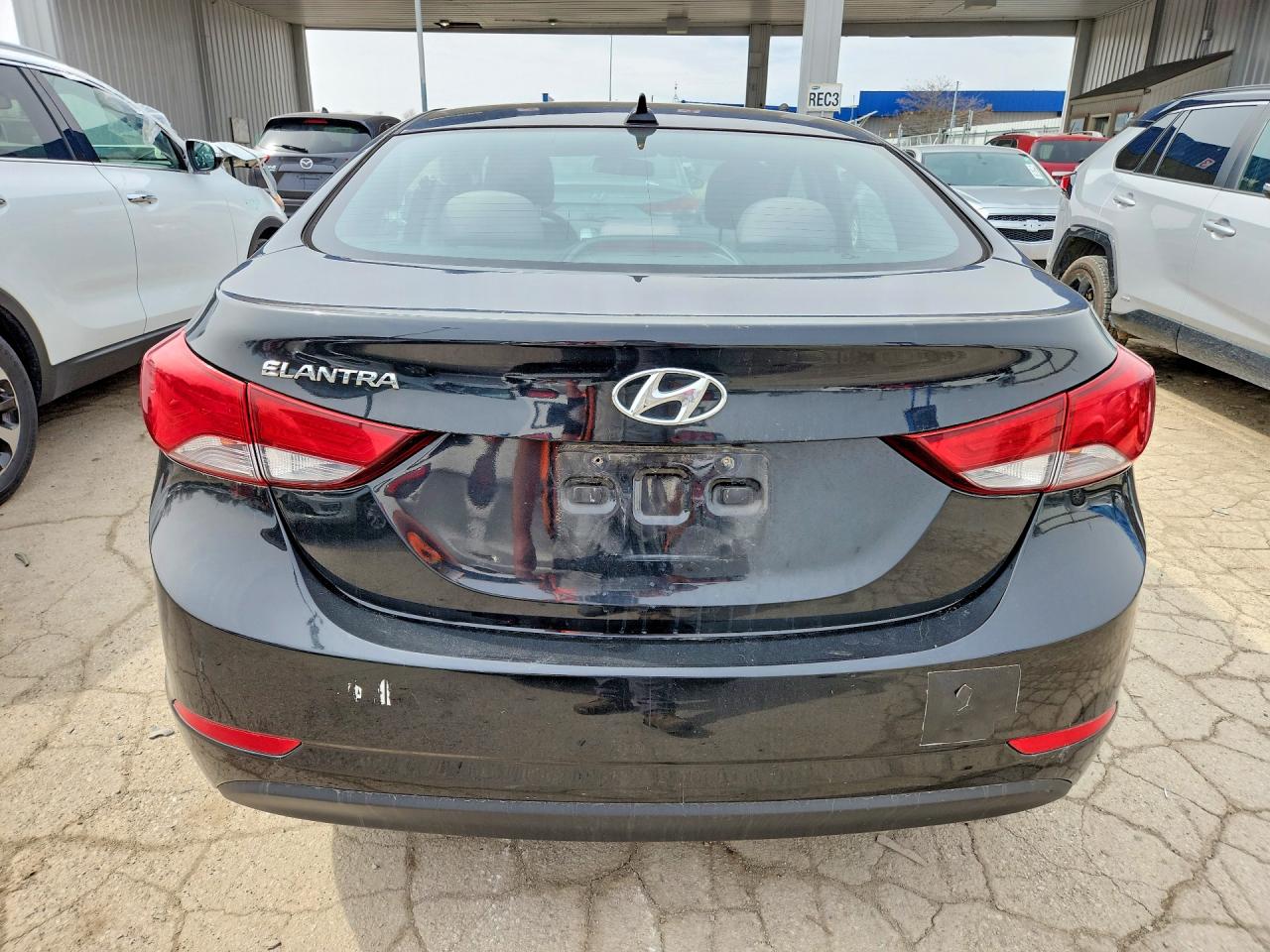2016 HYUNDAI ELANTRA SE photo 6