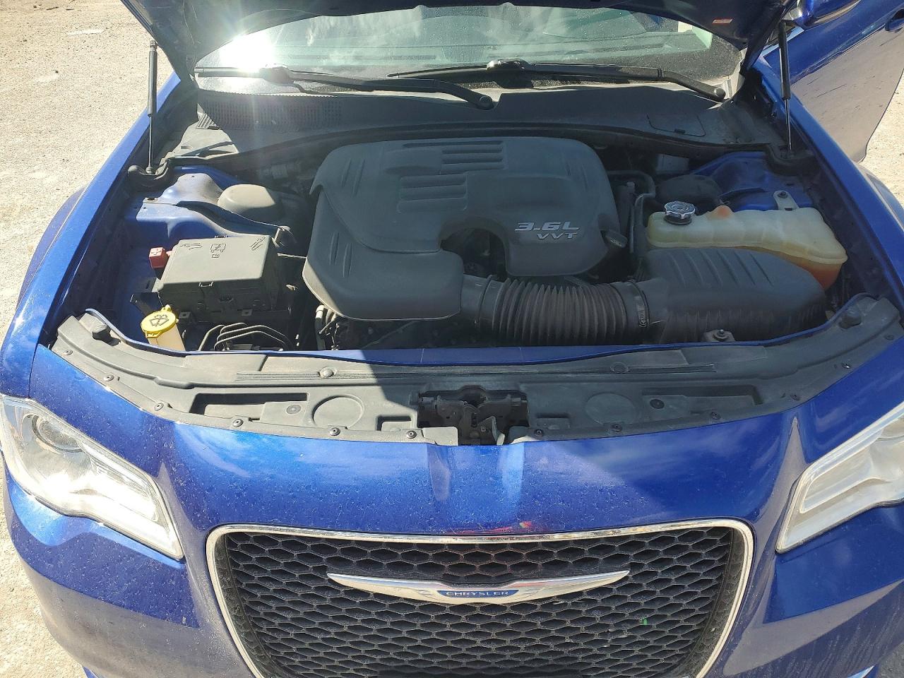 2018 CHRYSLER 300 TOURING photo 21