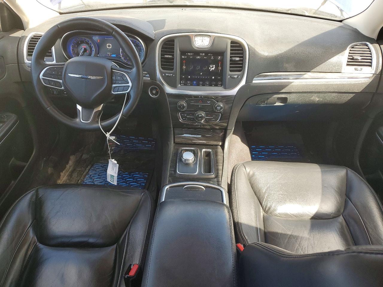 2018 CHRYSLER 300 TOURING photo 15