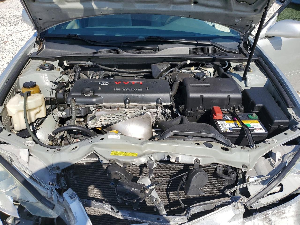 2004 TOYOTA CAMRY LE photo 21