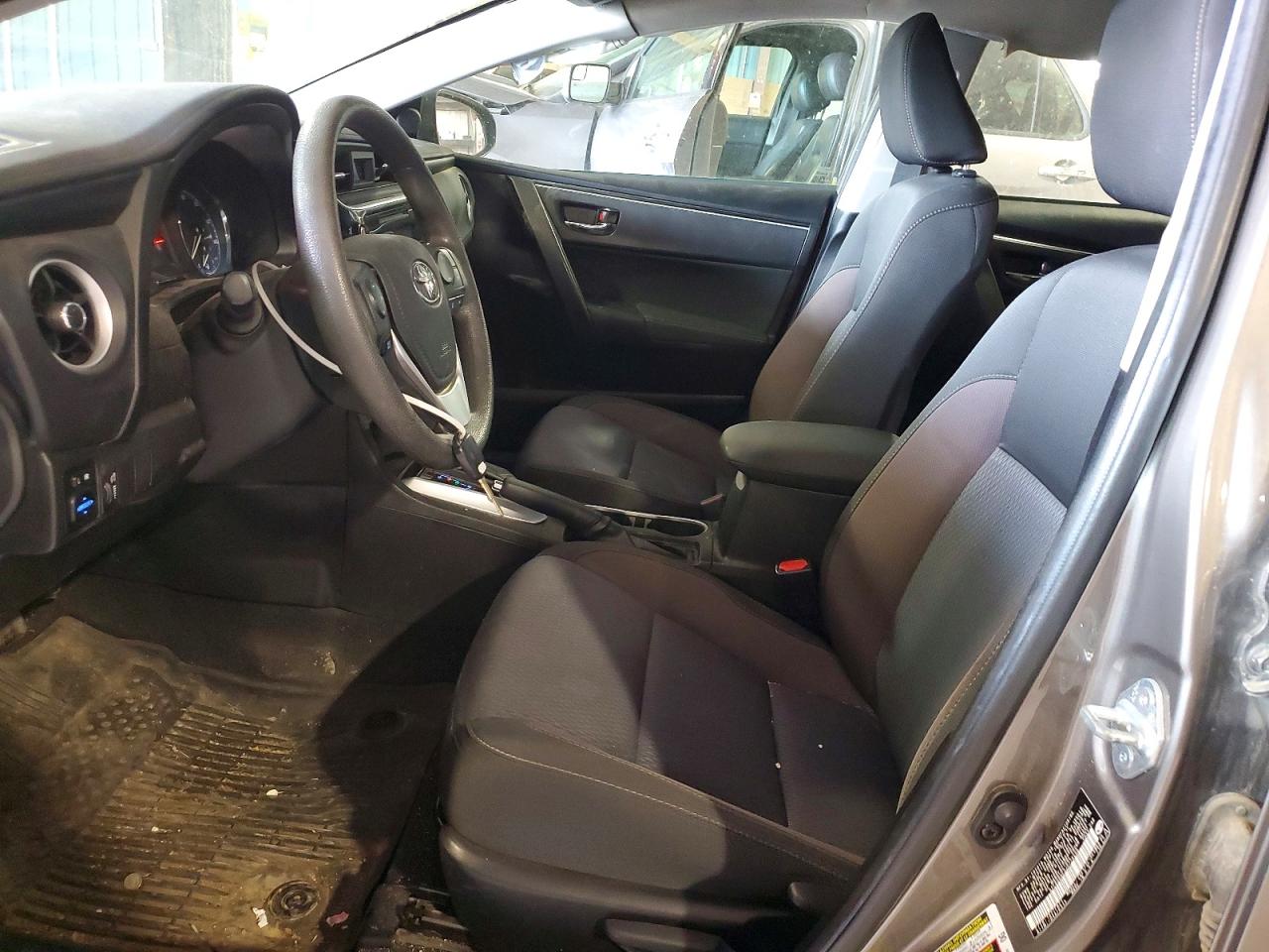 2018 TOYOTA COROLLA LE photo 19