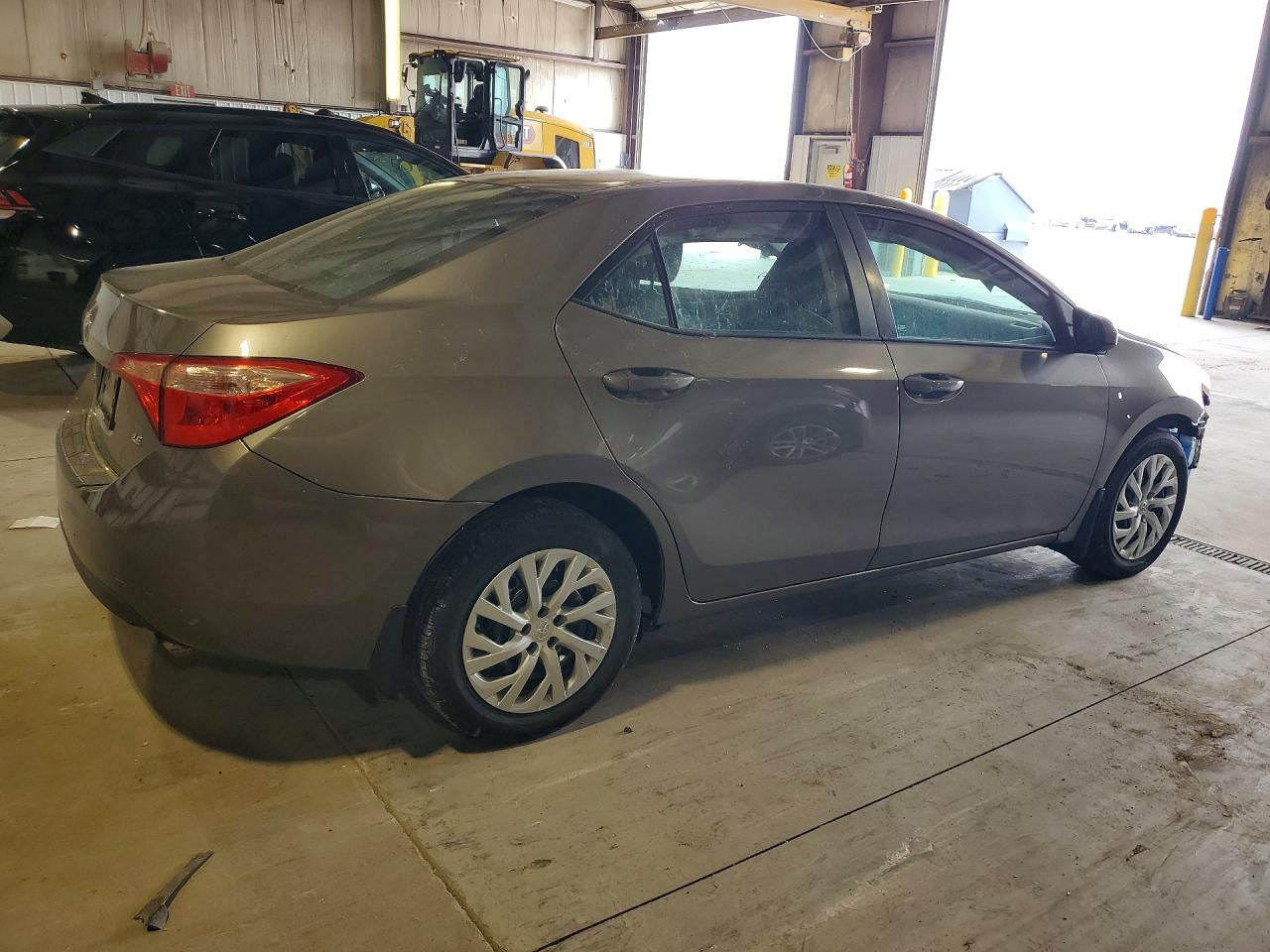2018 TOYOTA COROLLA LE photo 7