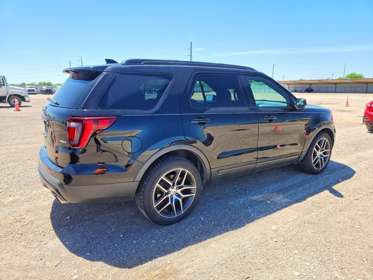 2017 FORD EXPLORER SPORT photo 5