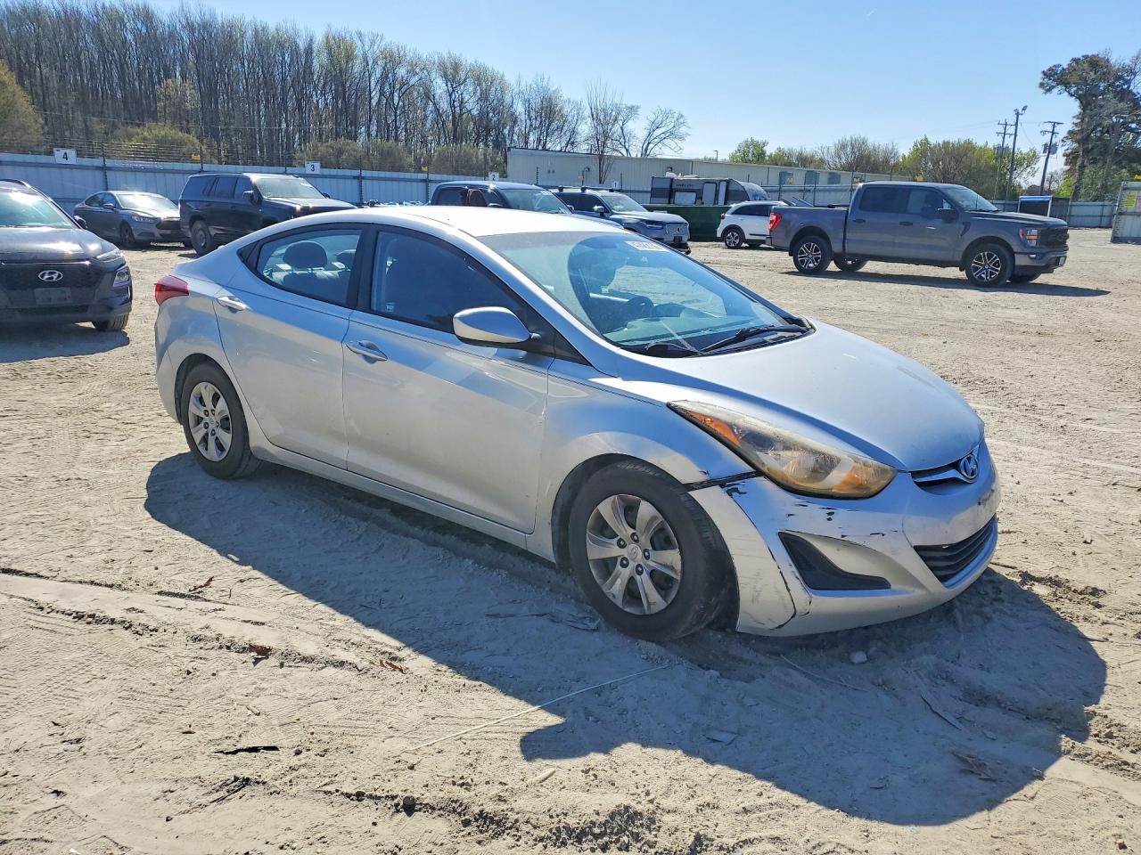 2016 HYUNDAI ELANTRA SE photo 10