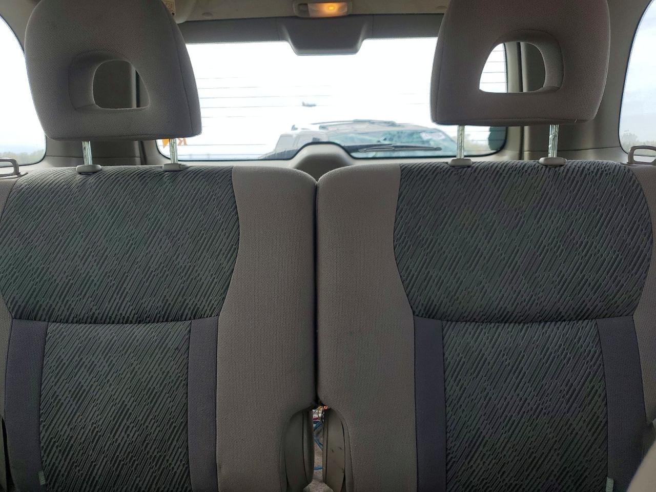 2003 TOYOTA RAV4 BASE photo 10
