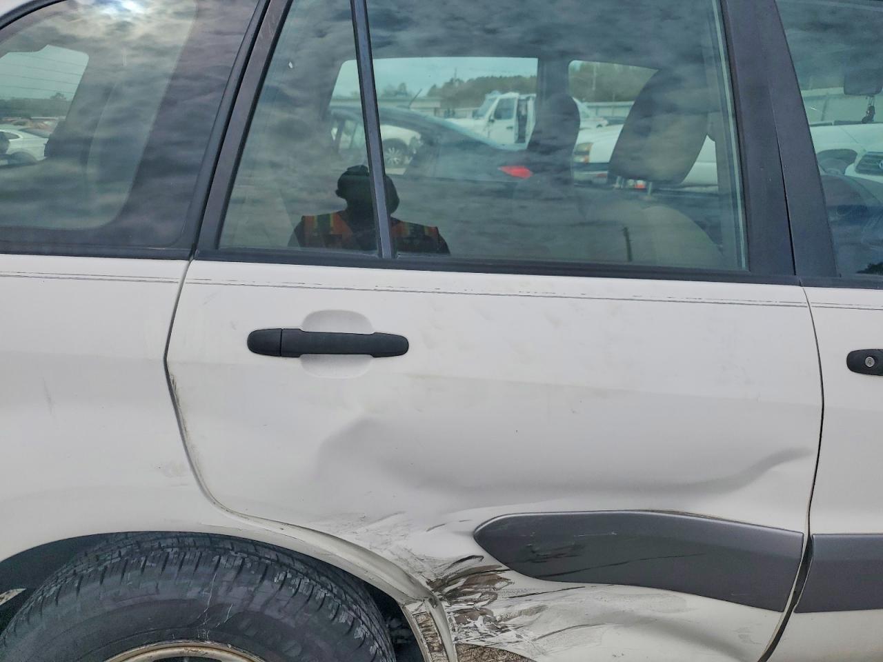 2003 TOYOTA RAV4 BASE photo 11