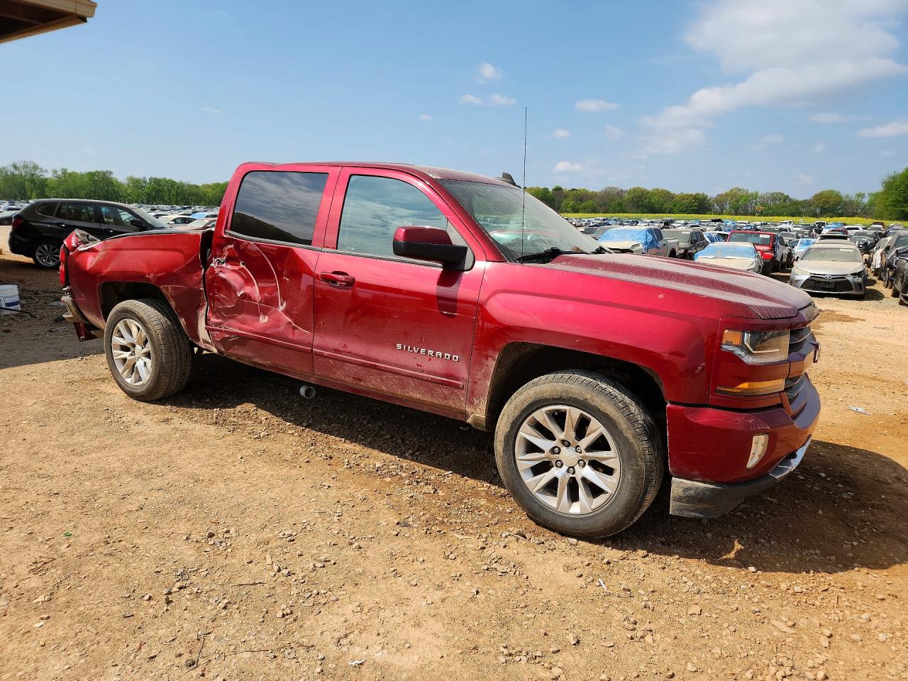 2018 CHEVROLET SILVERADO K1500 LT photo 4