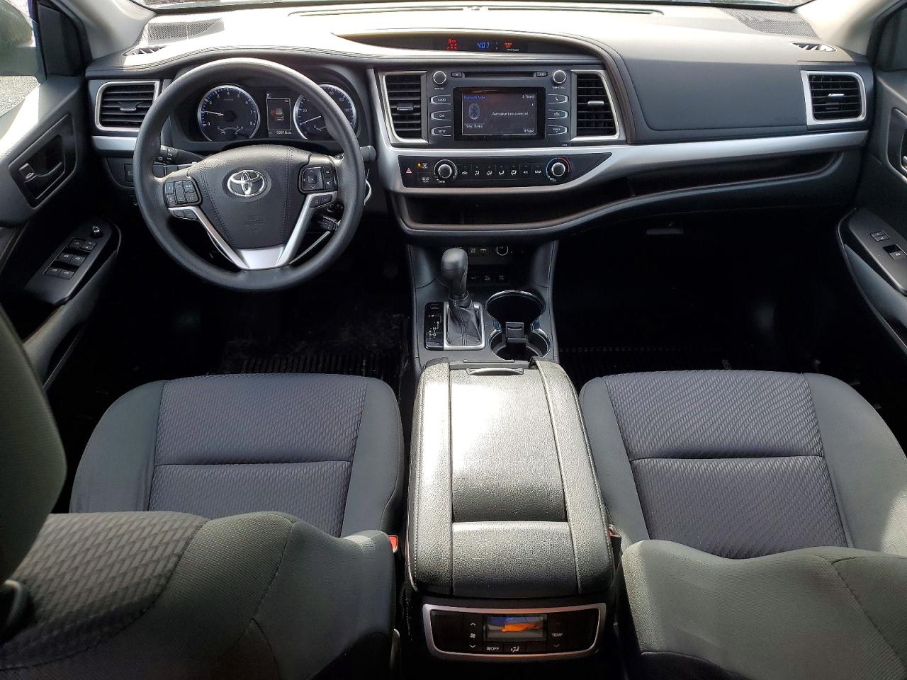 2019 TOYOTA HIGHLANDER LE photo 15