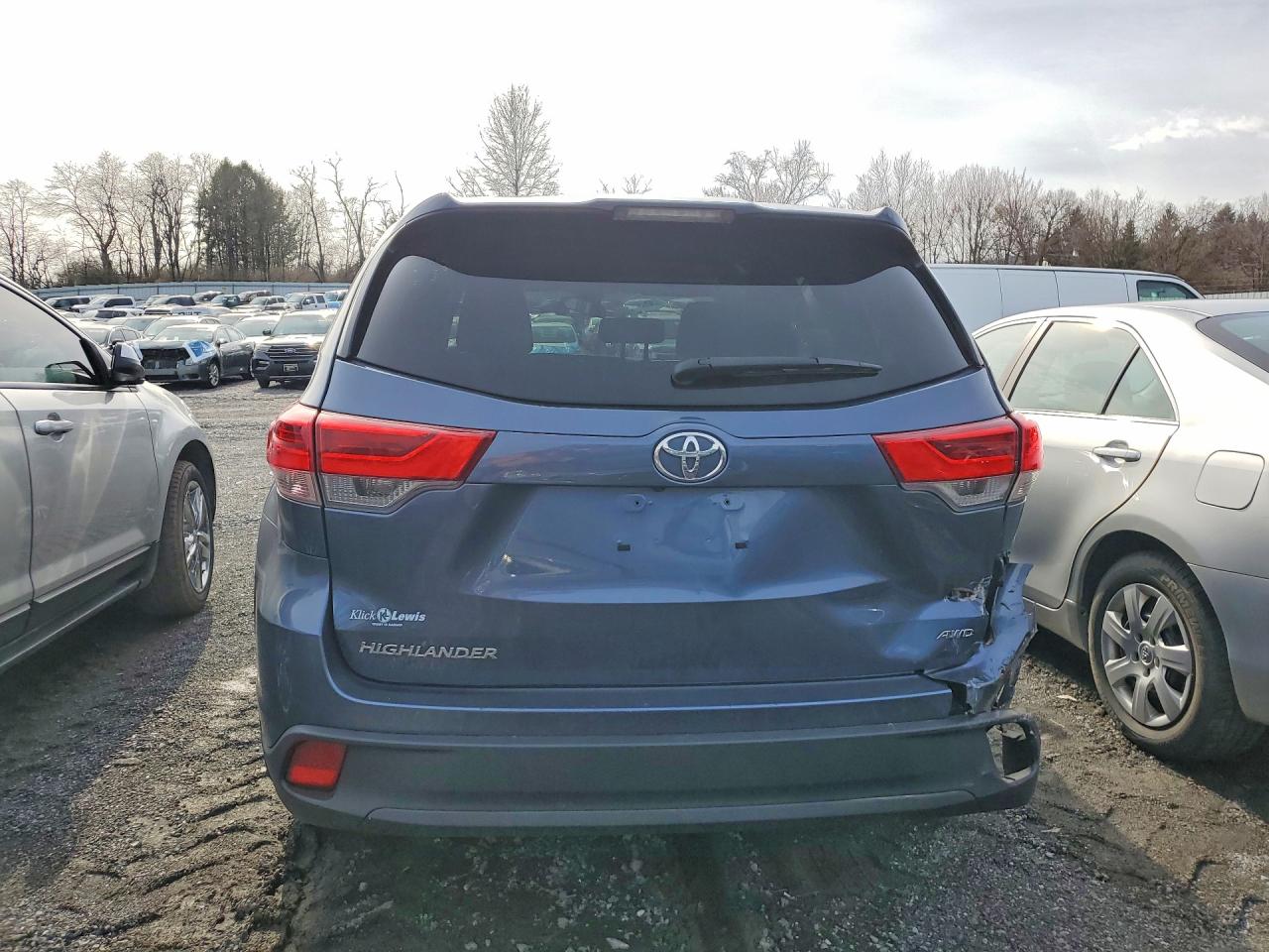 2019 TOYOTA HIGHLANDER LE photo 11
