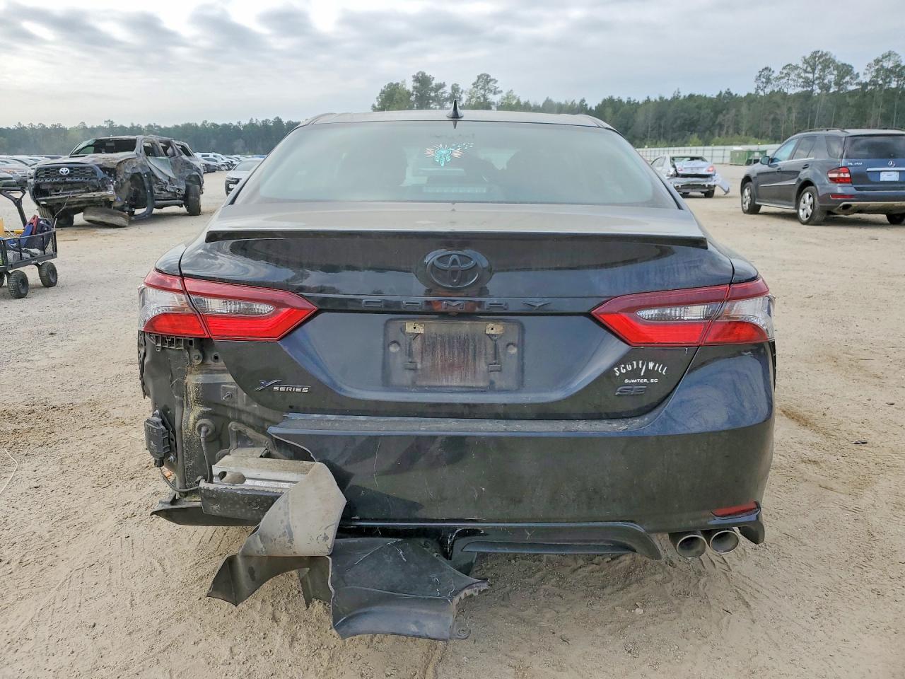 2022 TOYOTA CAMRY SE photo 11