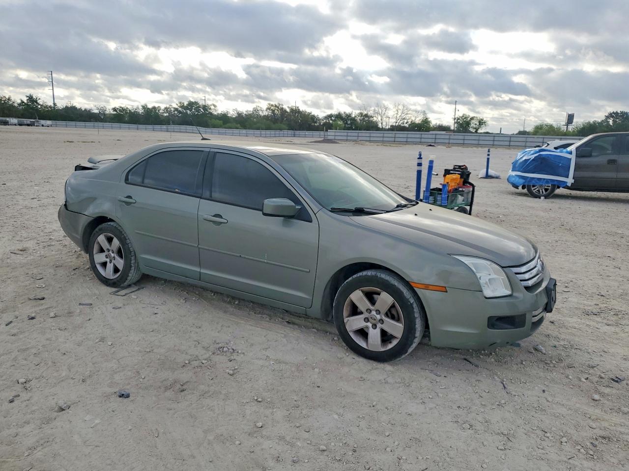 2008 FORD FUSION SE photo 4