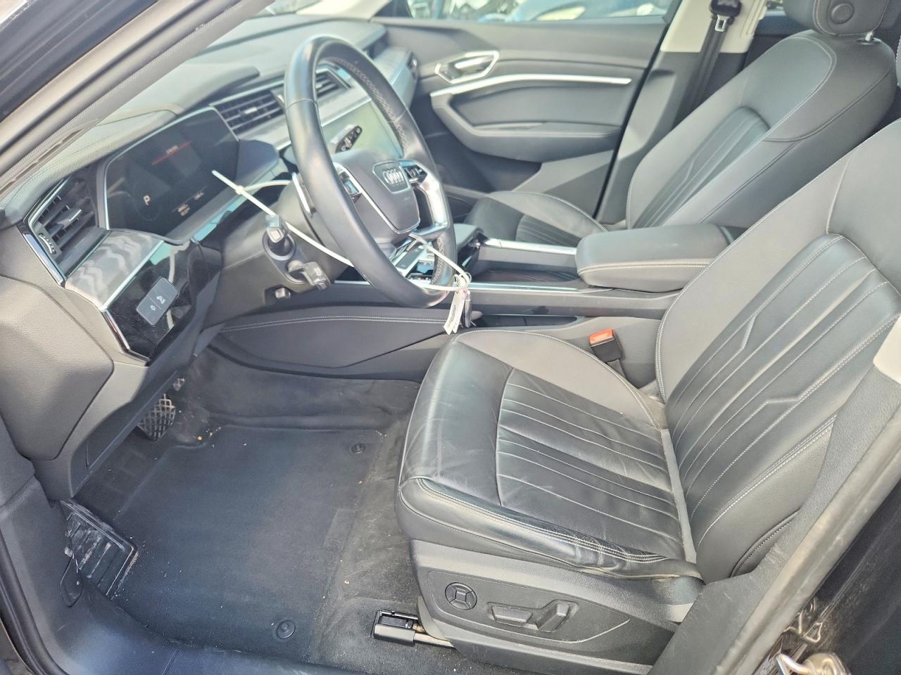 2021 AUDI E-TRON PREMIUM photo 13