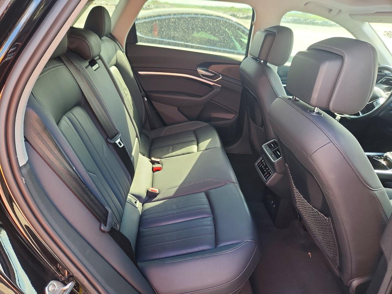 2021 AUDI E-TRON PREMIUM photo 21