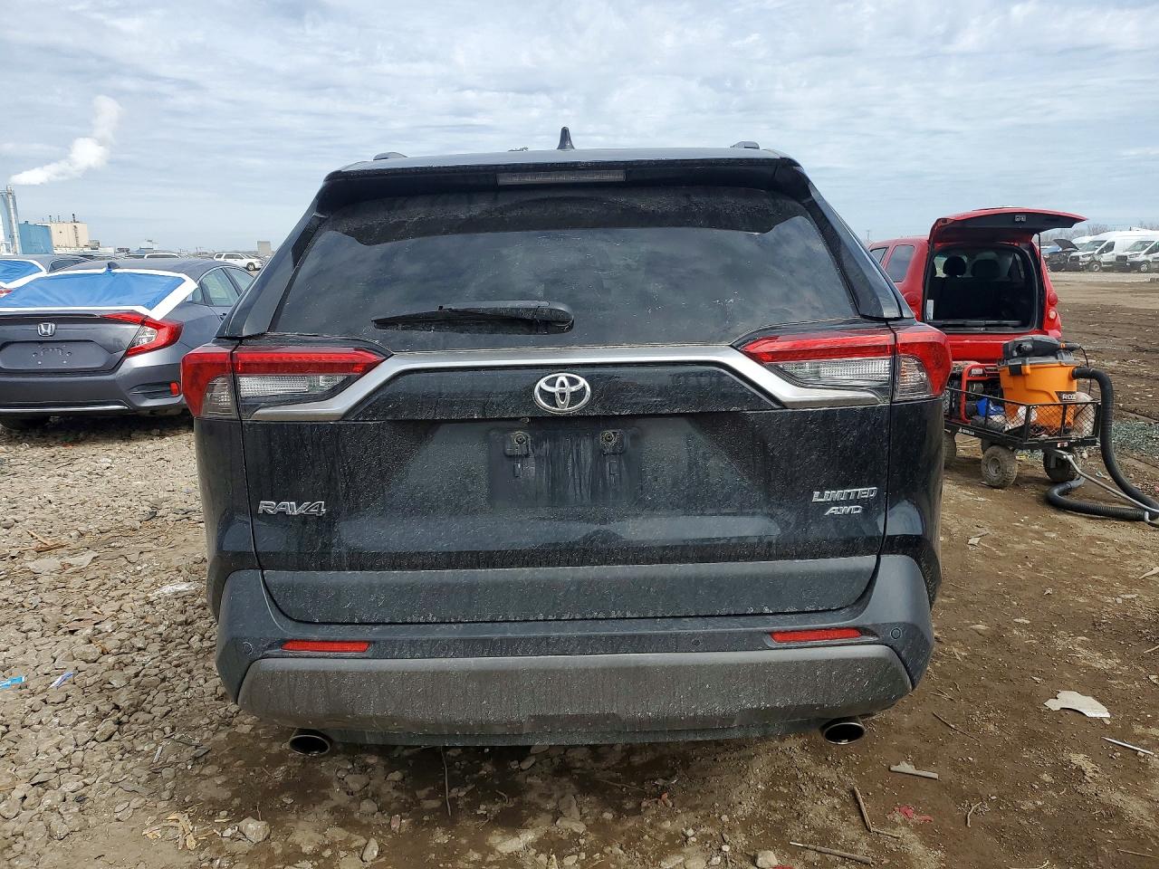 2019 TOYOTA RAV4 LIMITED photo 6