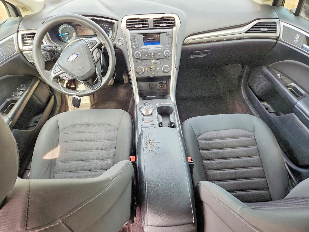 2017 FORD FUSION SE photo 15