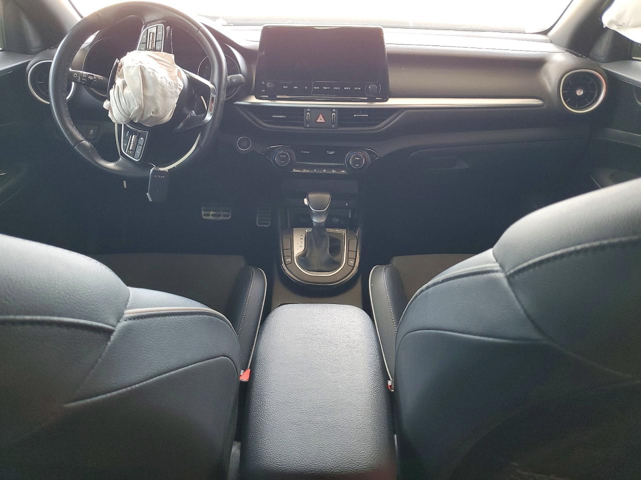 2024 KIA FORTE GT-LINE photo 15