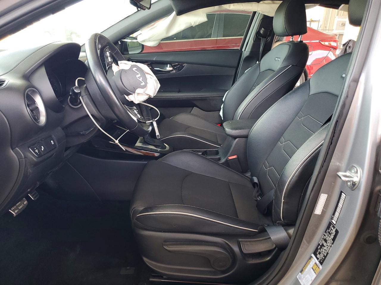 2024 KIA FORTE GT-LINE photo 13