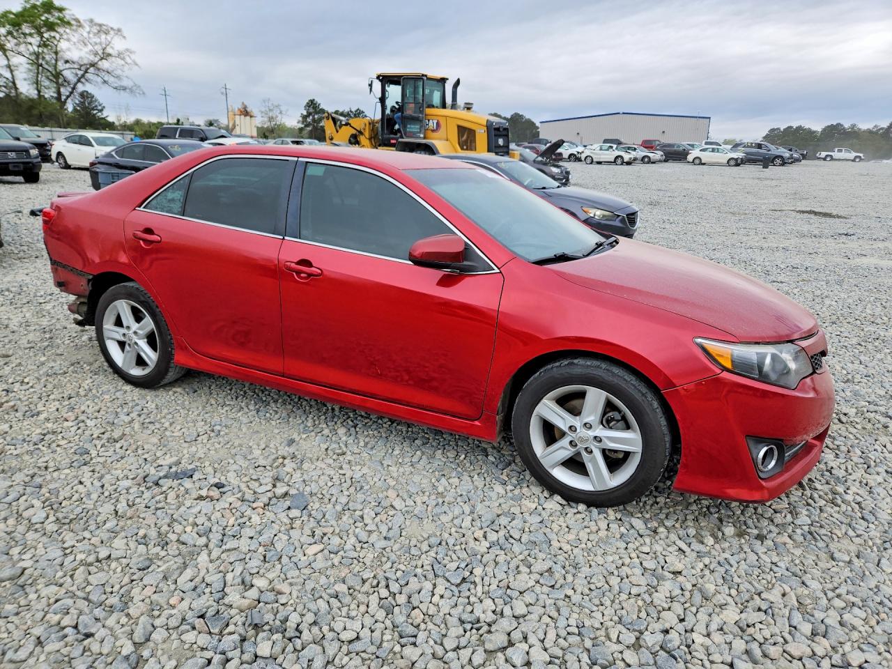 2014 TOYOTA CAMRY SE photo 10