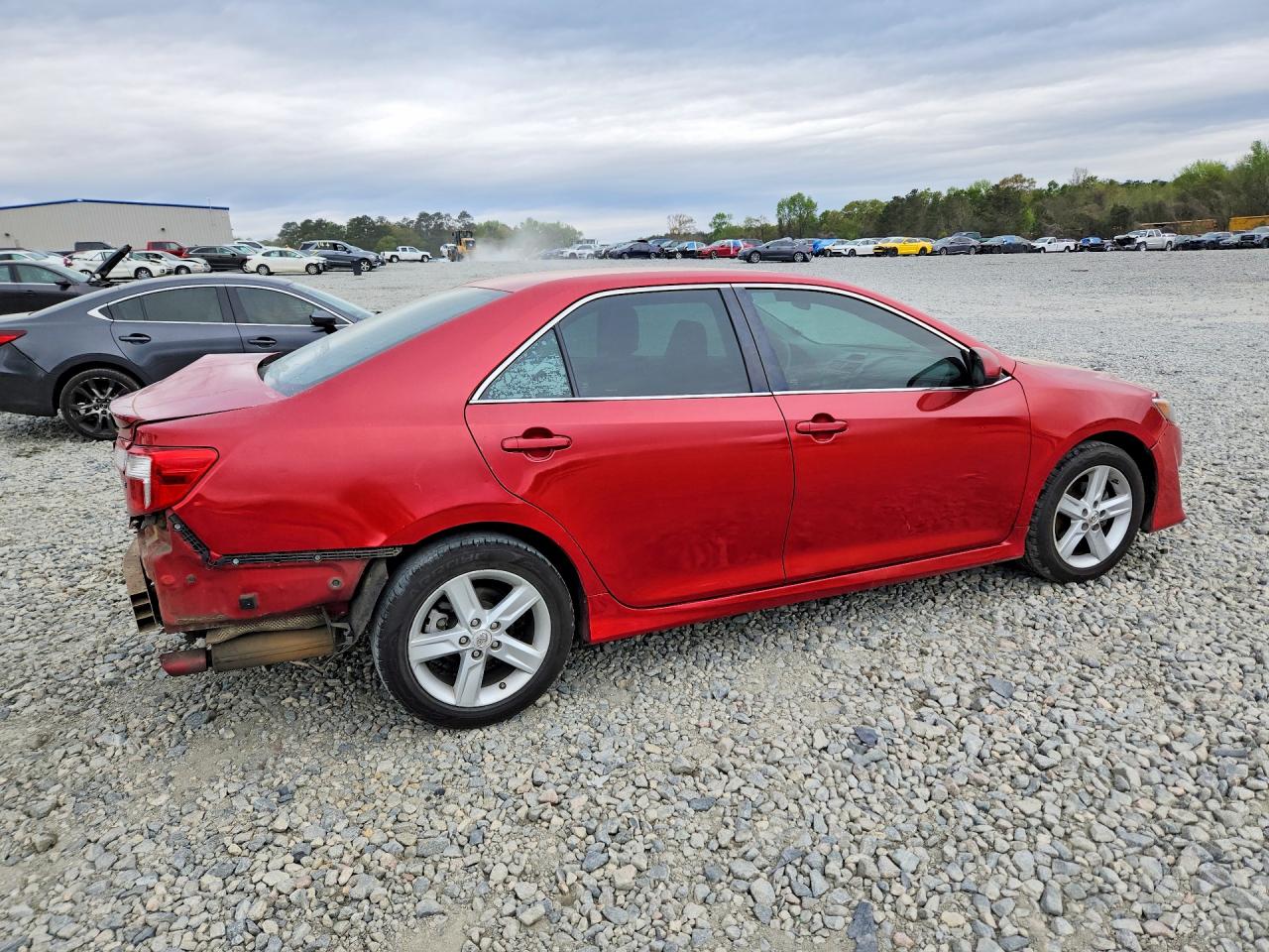 2014 TOYOTA CAMRY SE photo 7