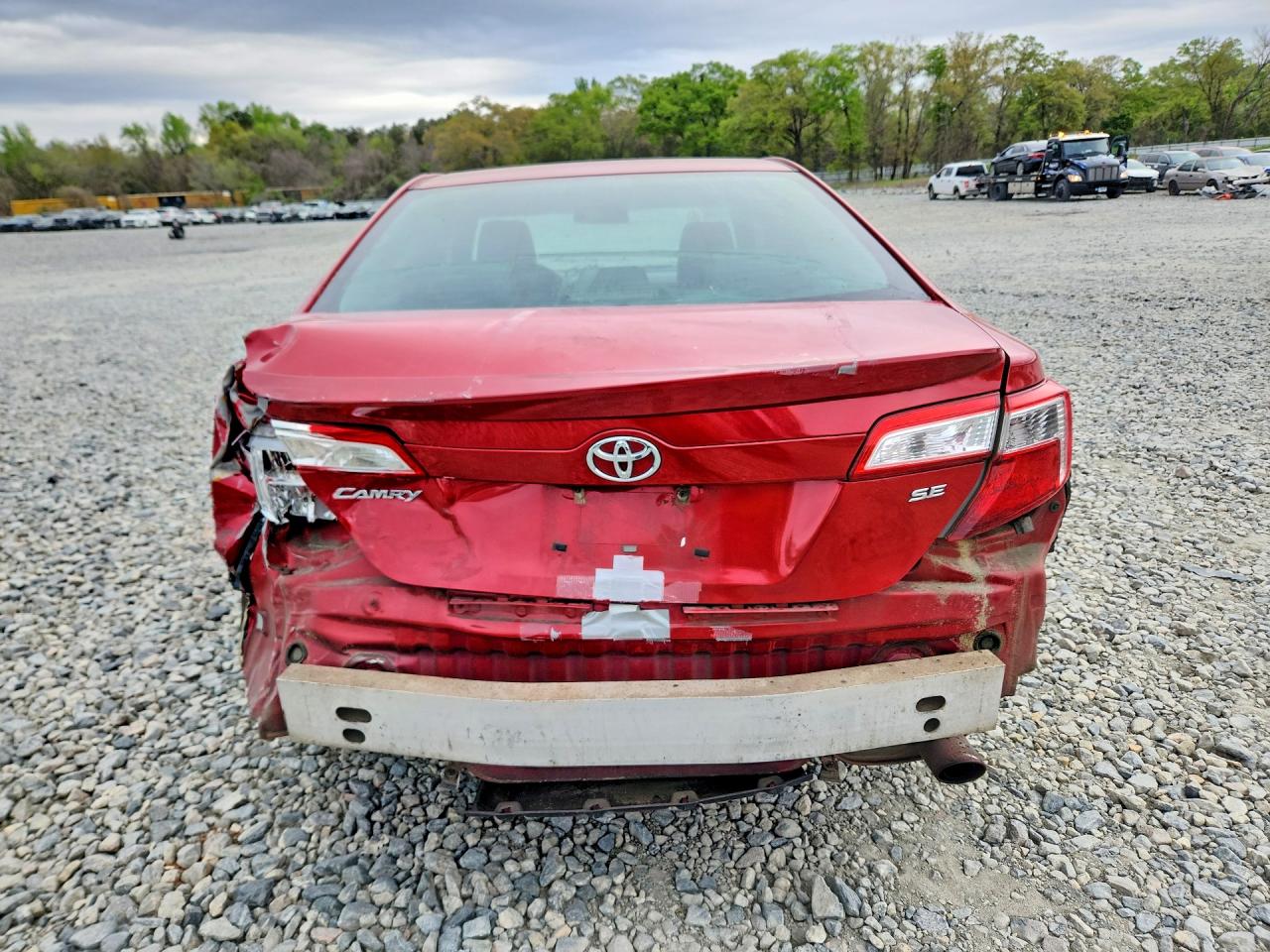 2014 TOYOTA CAMRY SE photo 16