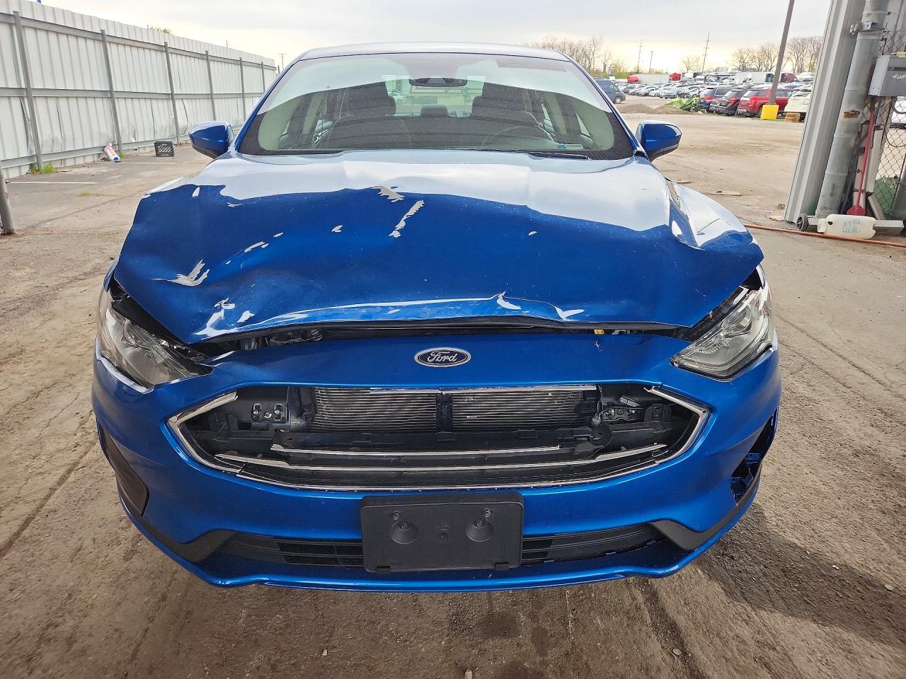 2019 FORD FUSION SE photo 9