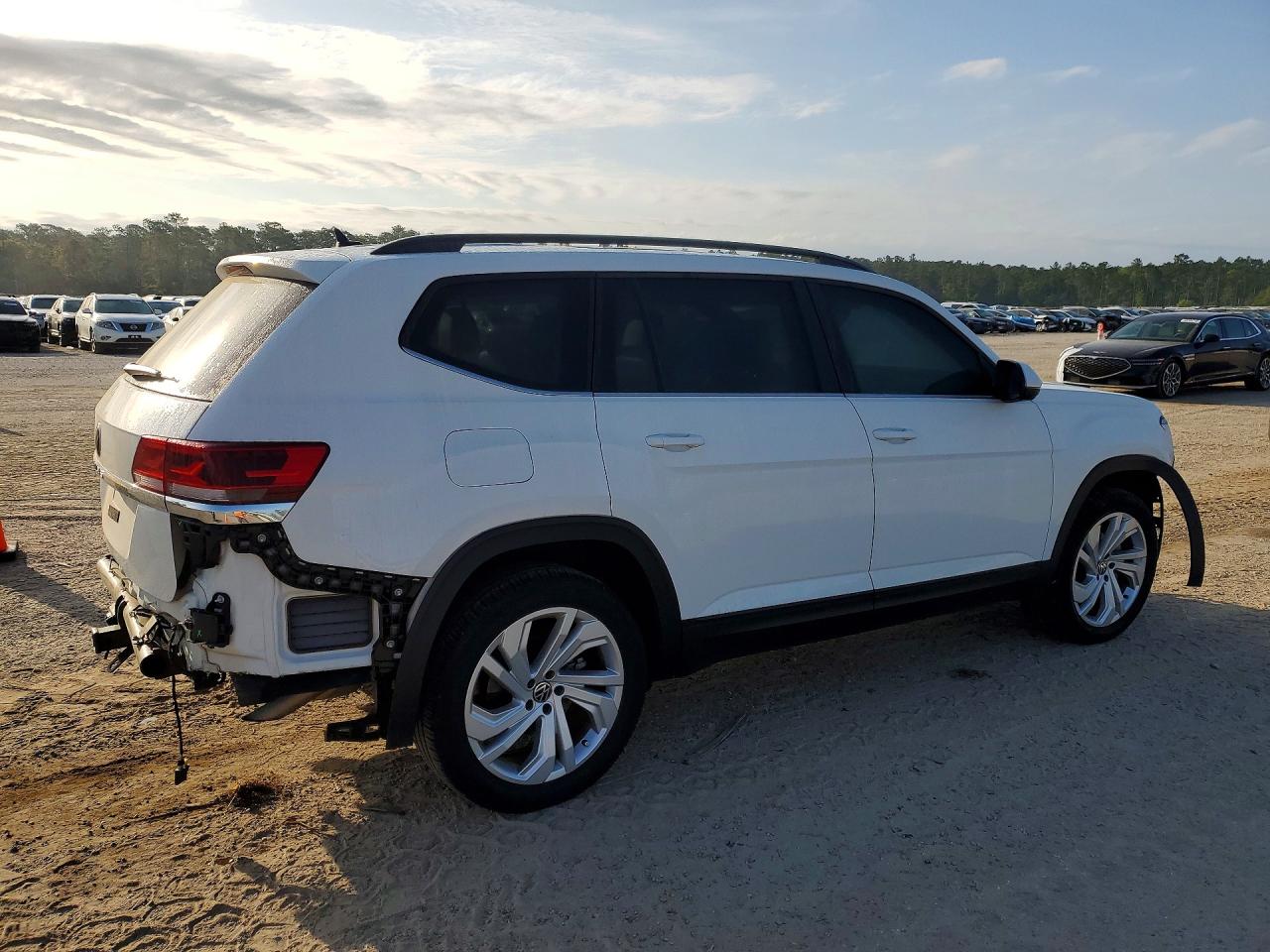 2023 VOLKSWAGEN ATLAS SE photo 7
