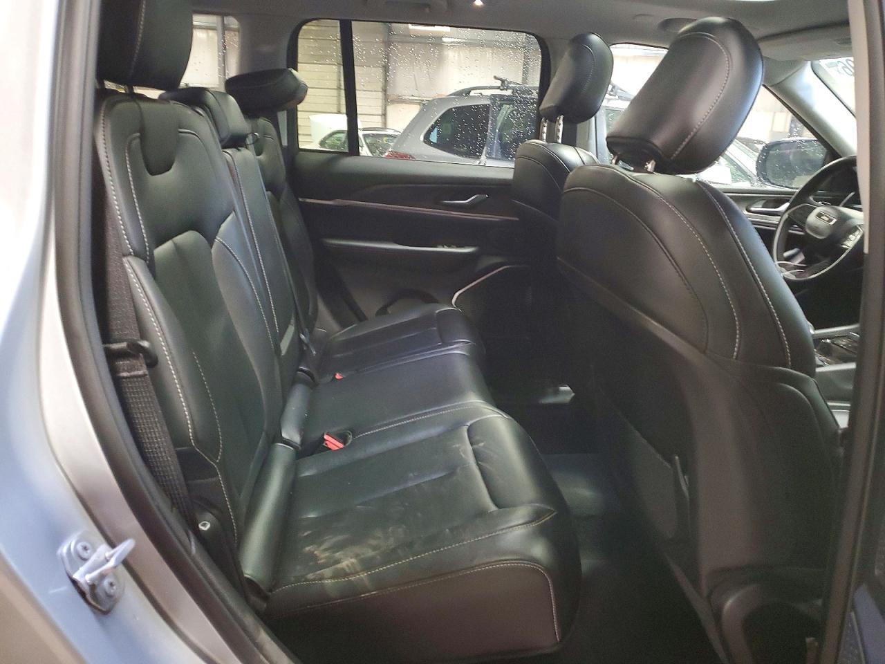 2023 JEEP GRAND CHEROKEE photo 31