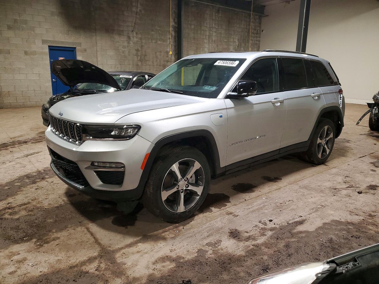 2023 JEEP GRAND CHEROKEE