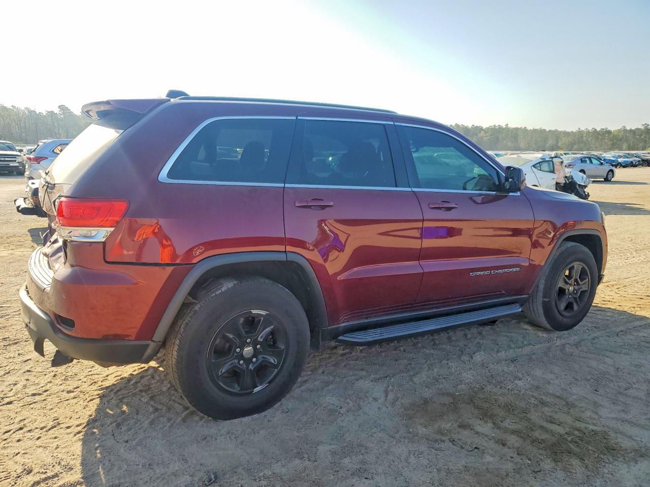 2016 JEEP GRAND CHEROKEE LAREDO photo 5
