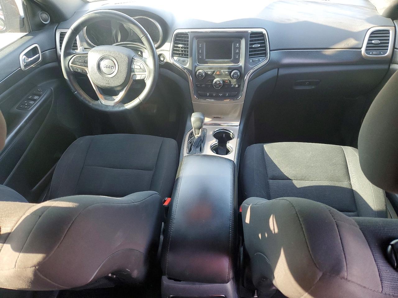 2016 JEEP GRAND CHEROKEE LAREDO photo 15