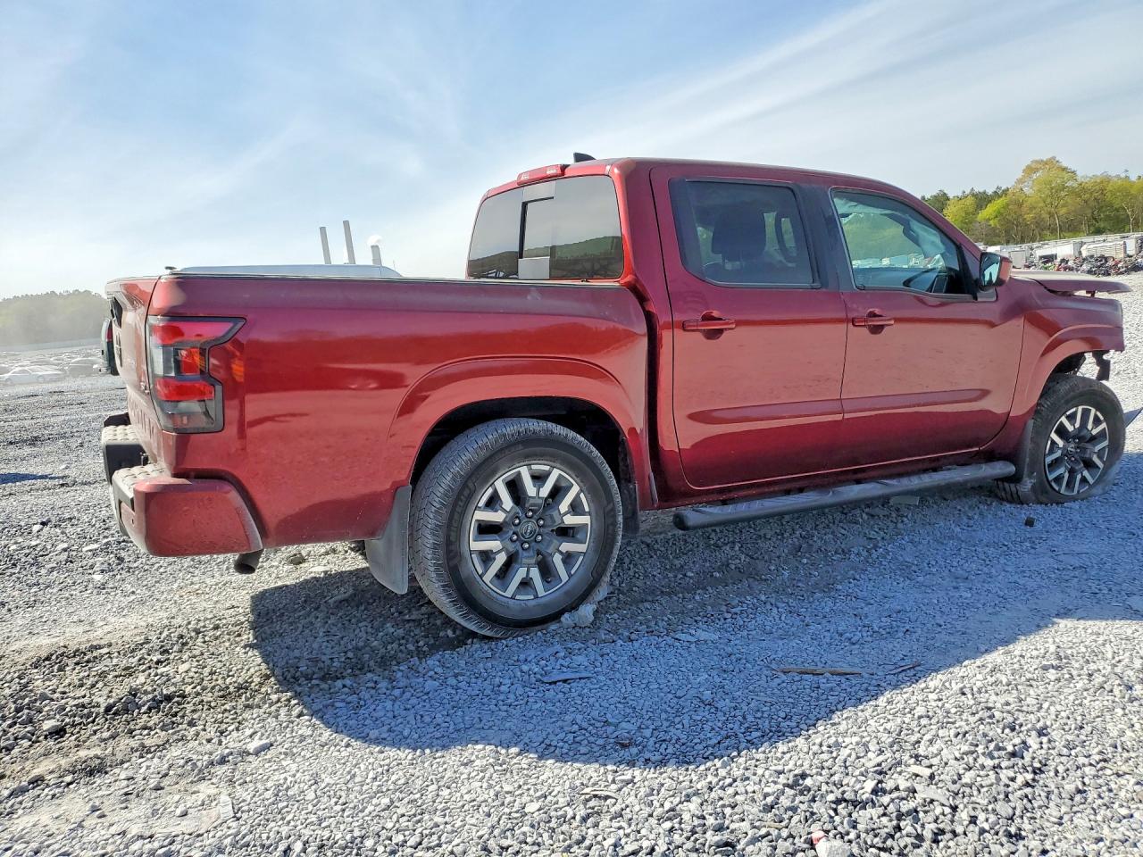 2024 NISSAN FRONTIER SL photo 3