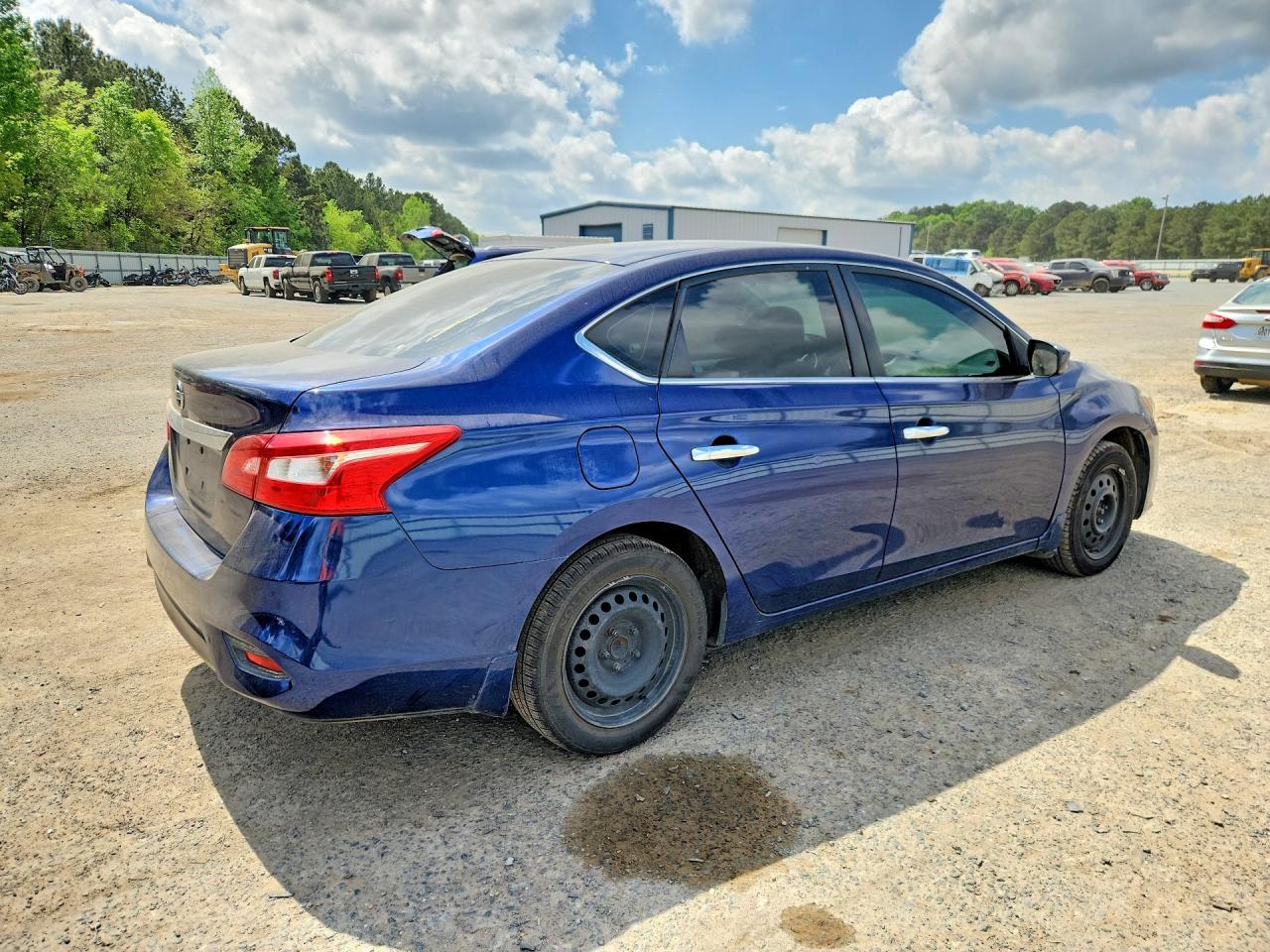 2016 NISSAN SENTRA S photo 5