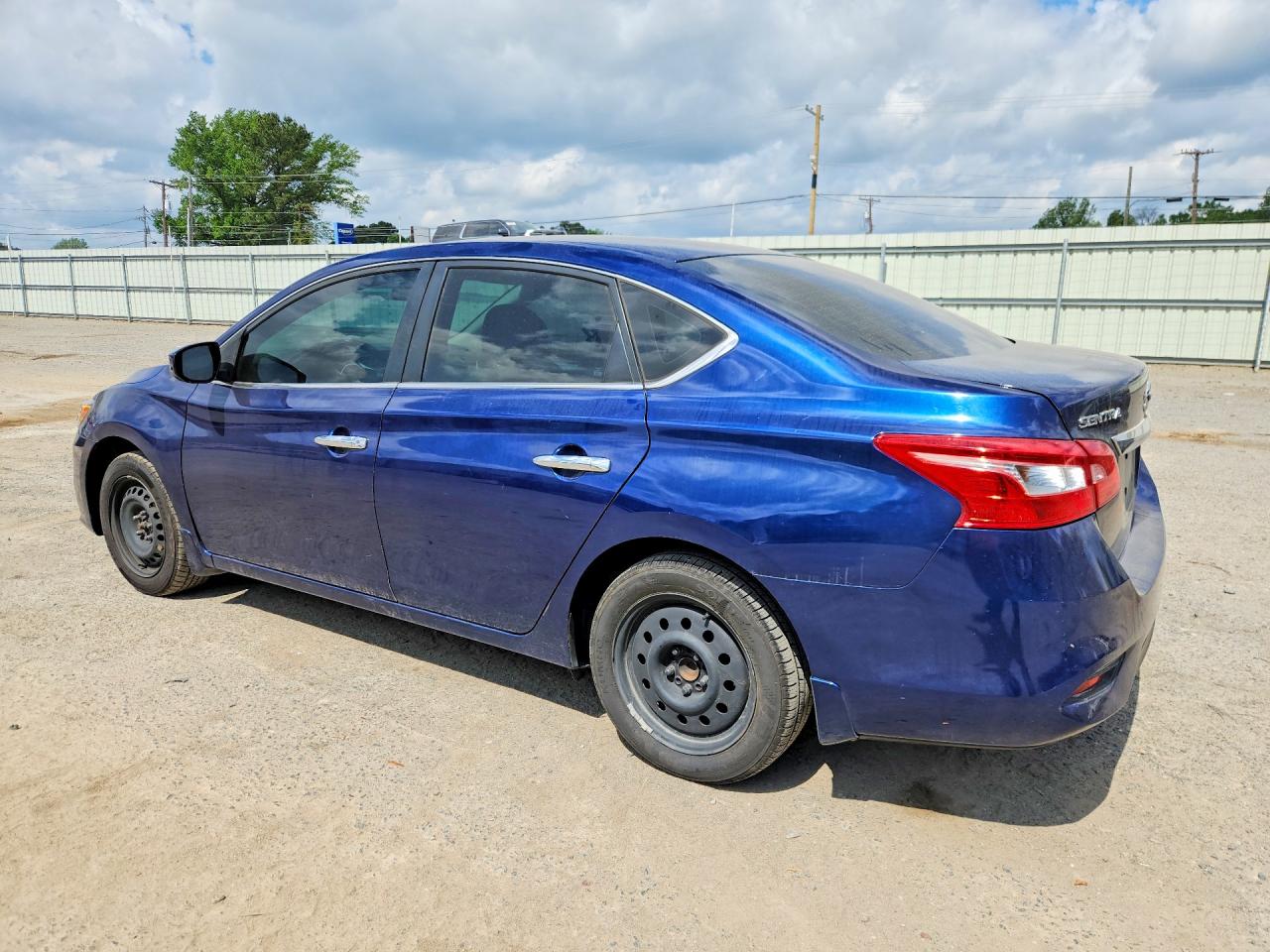 2016 NISSAN SENTRA S photo 3
