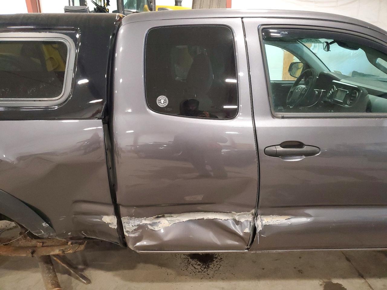 2019 TOYOTA TACOMA SR V6 photo 28