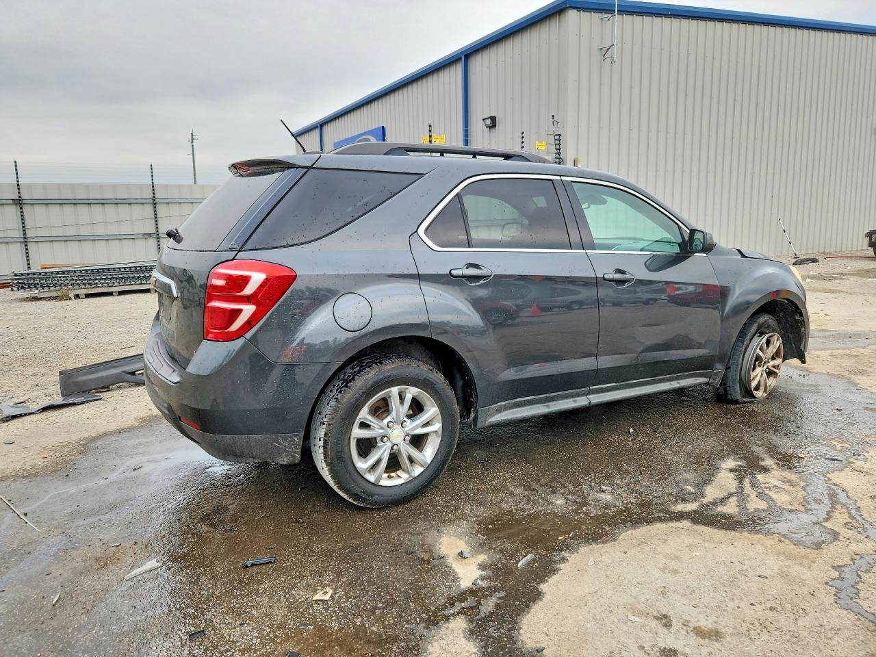 2017 CHEVROLET EQUINOX LT photo 3