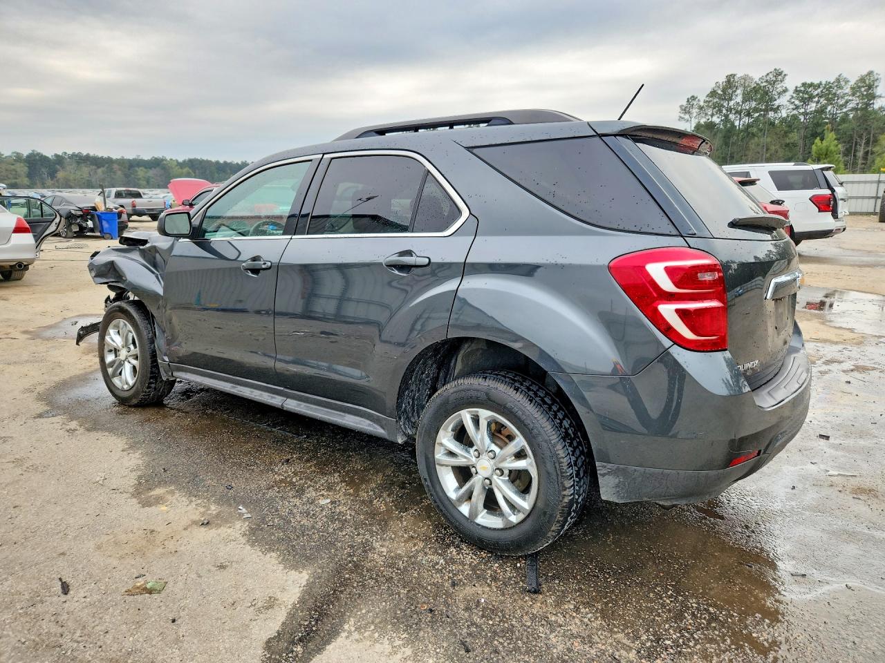 2017 CHEVROLET EQUINOX LT photo 2