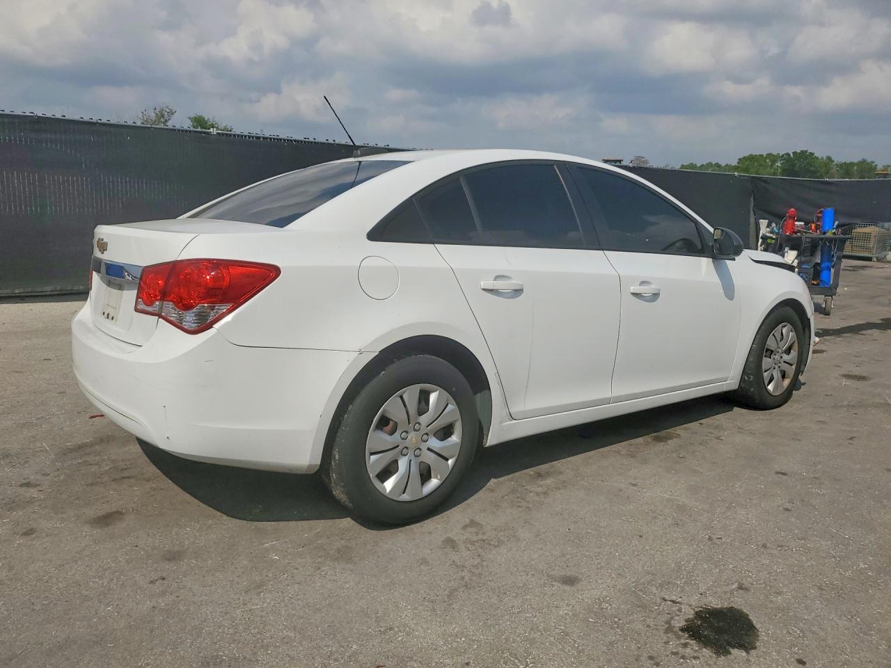 2016 CHEVROLET CRUZE LIMITED L photo 5