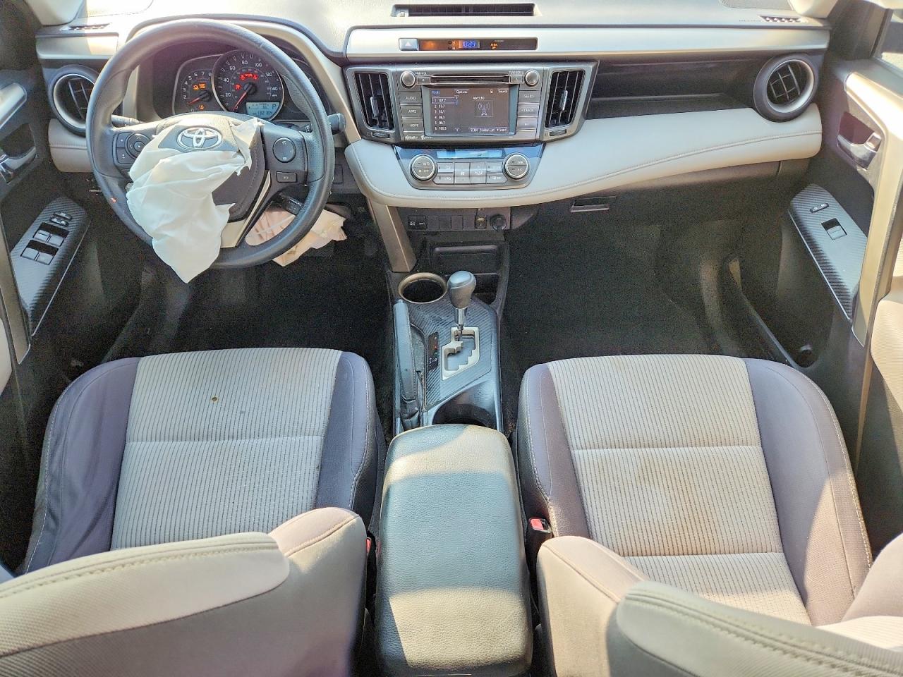 2015 TOYOTA RAV4 XLE photo 22