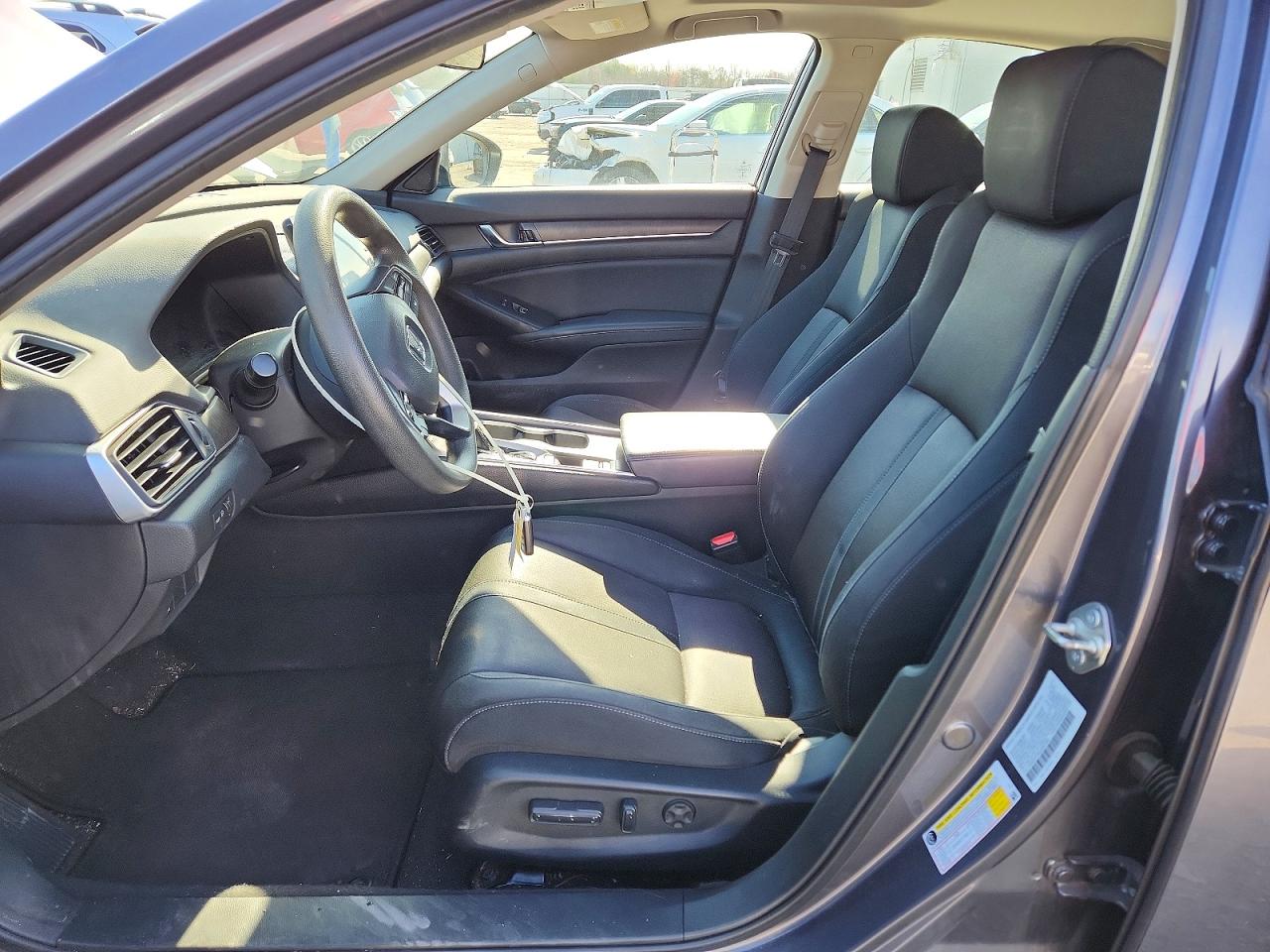 2018 HONDA ACCORD EX photo 13
